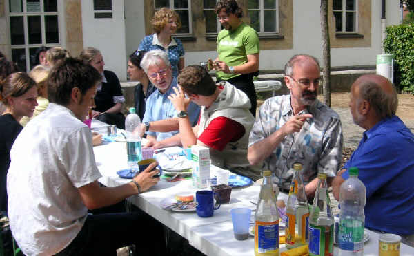 Dank an Mira und Helfer f�r Idee und Ausf�hrung!